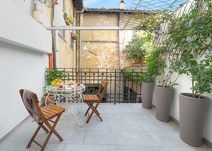 Stone Walls Deluxe Apartmán *